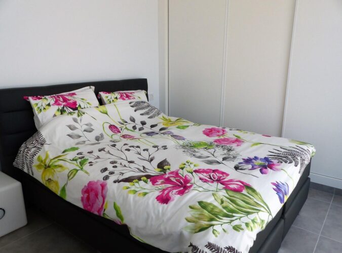 05 master bedroom